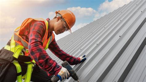 screw down metal roof lifespan